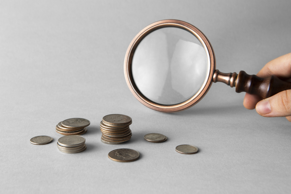 close-up-coins-table.jpg close-up-coins-table.jpg